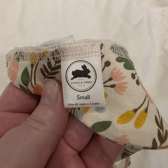 Baby Girl Patterned Bundle - Picture 11 of 12